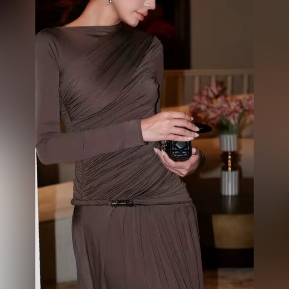 NEW $169 Julissa Long Sleeve Brown Evening Gown - Picture 3 of 10